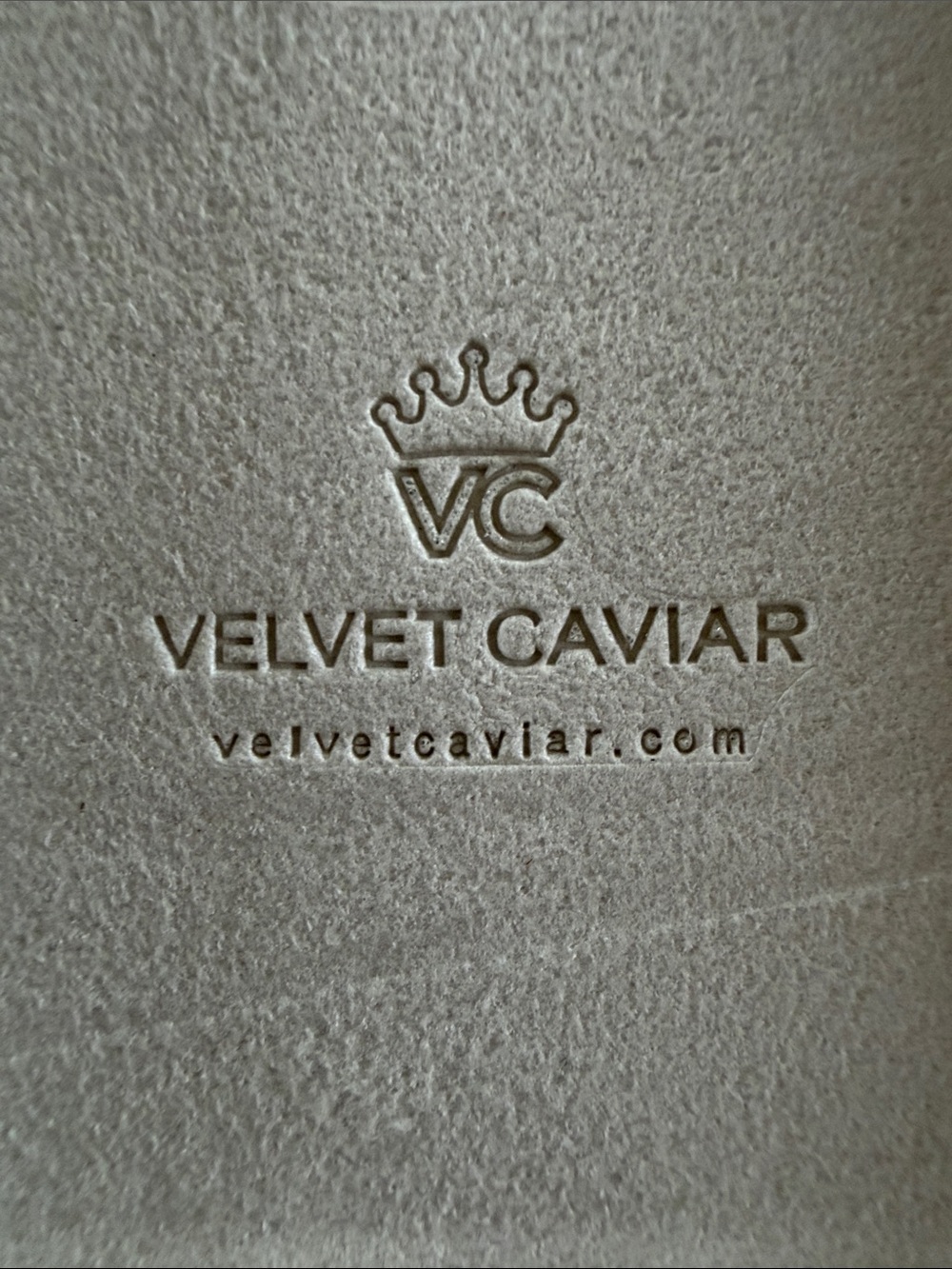 Velvet Caviar iPhone 15 Pro Max Crown Leopard Print Brown & Cream Phone Case Set - Picture 5 of 5